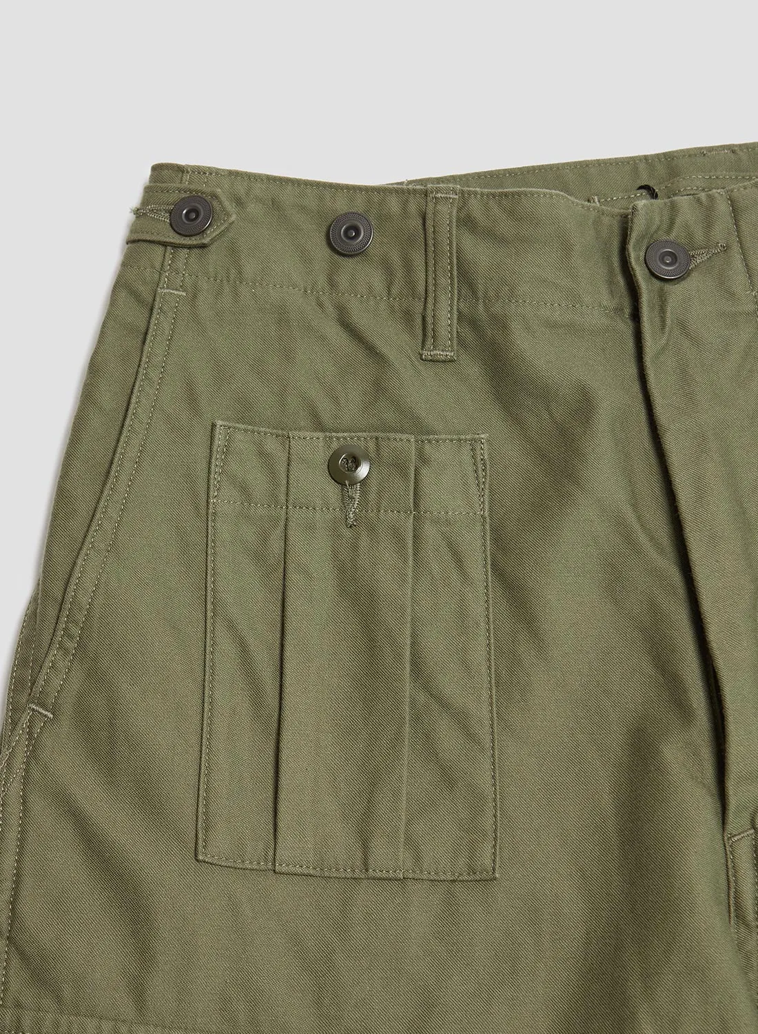 Army Cargo Shorts in Dark Green