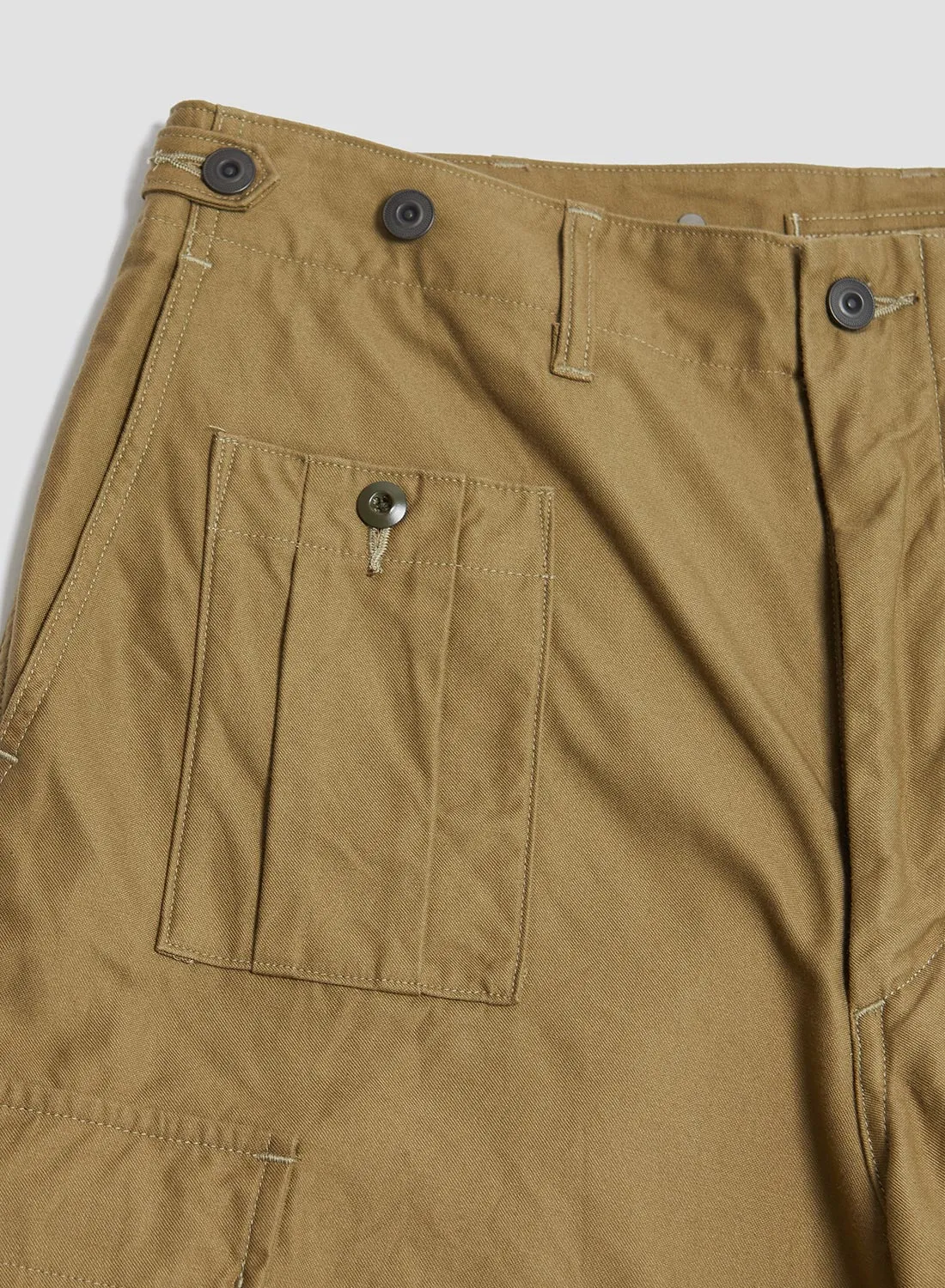 Army Cargo Shorts in Khaki