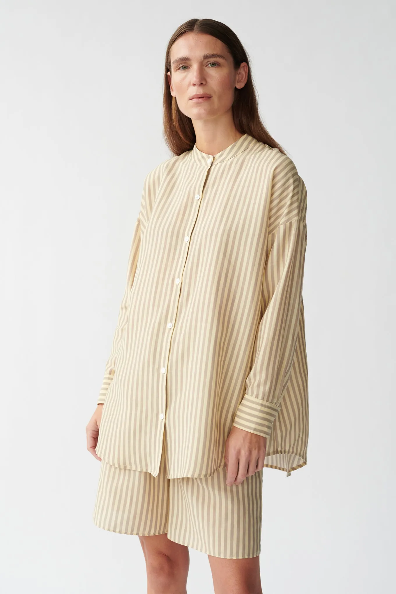 ELI SHORTS - BANANA/SAND STRIPE - SILK/COTTON